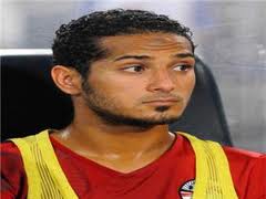   مصر اليوم - ركبة سليمان تبعده عن مران الأهلي